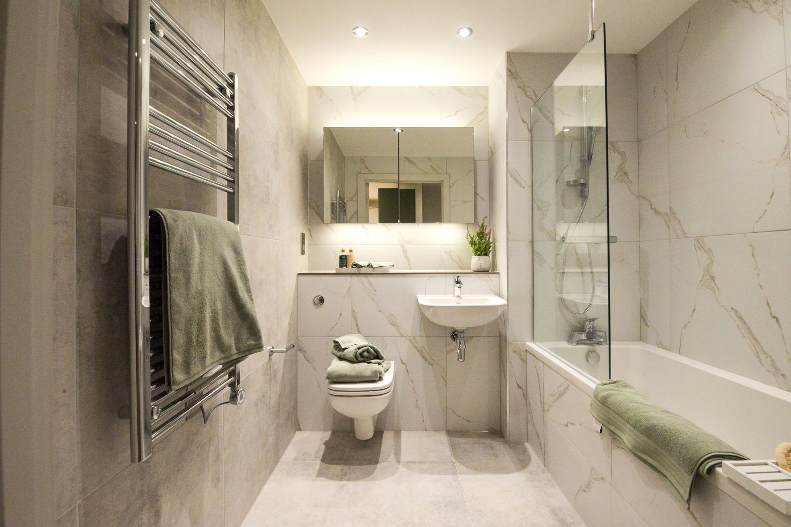 3 bed flat to rent in Randalls Way, Leatherhead 11