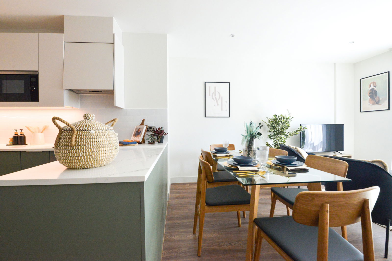 3 bed flat to rent in Randalls Way, Leatherhead 4