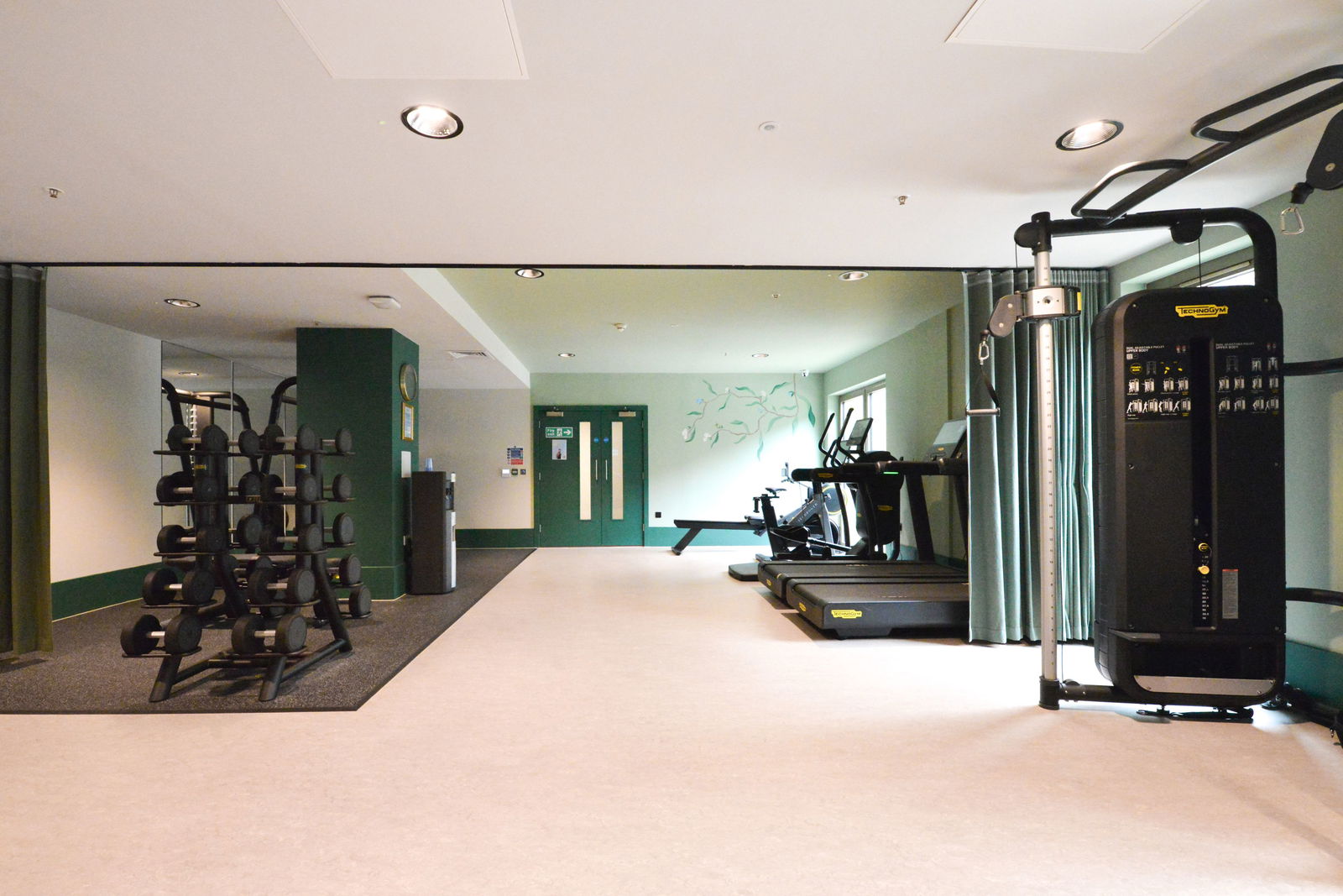 2 bed flat to rent in Randalls Way, Leatherhead  - Property Image 15