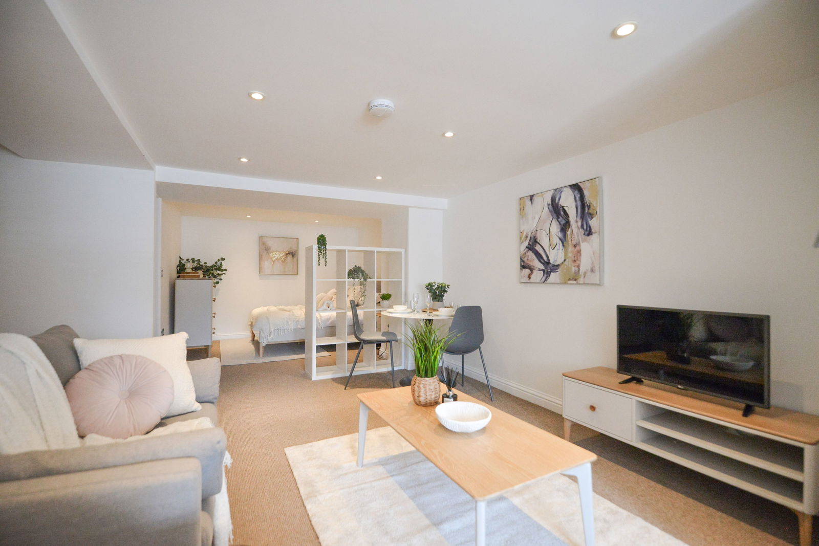Studio flat for sale in Millmead Terrace, Guildford, GU2 4AU  - Property Image 2