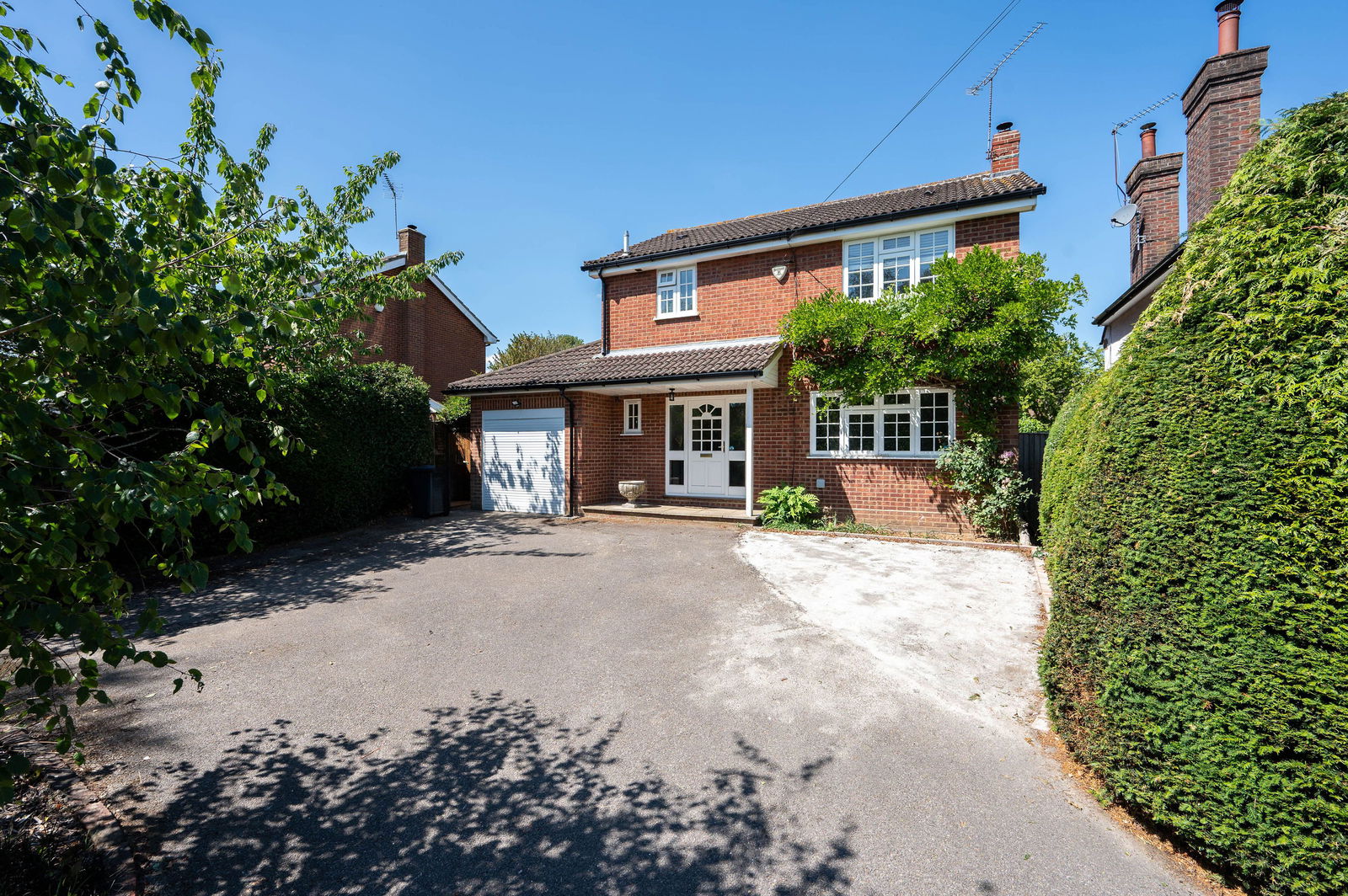 3 bed detached house for sale in Ockham Road South, East Horsley, KT24  - Property Image 19