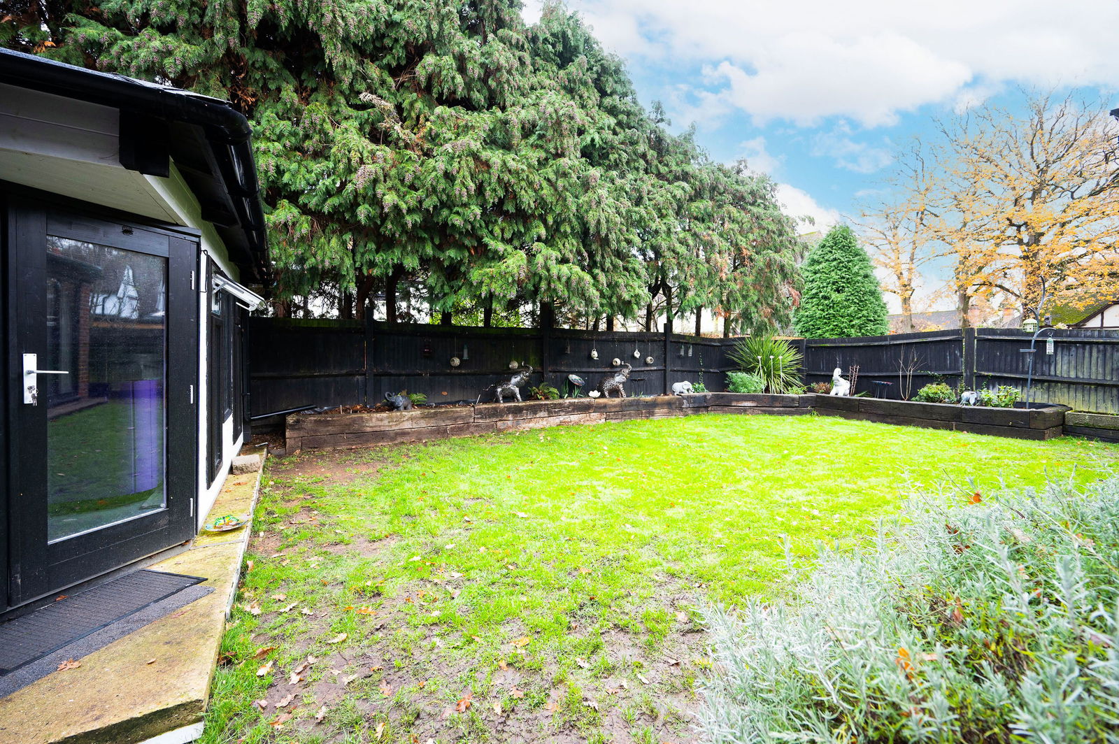 5 bed detached house to rent in Fenns Lane, West End, Woking, GU24  - Property Image 28