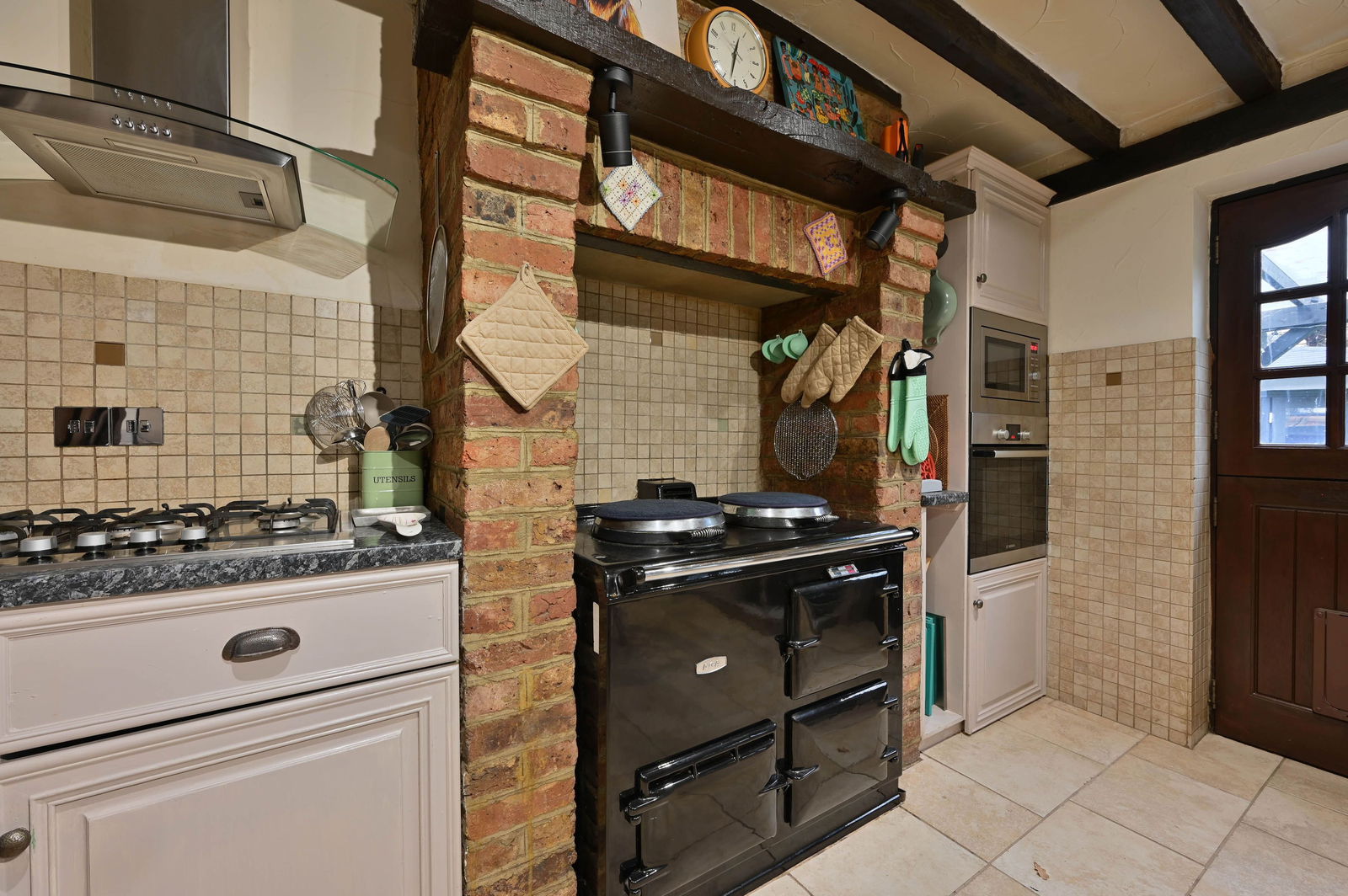 5 bed detached house to rent in Fenns Lane, West End, Woking, GU24  - Property Image 5