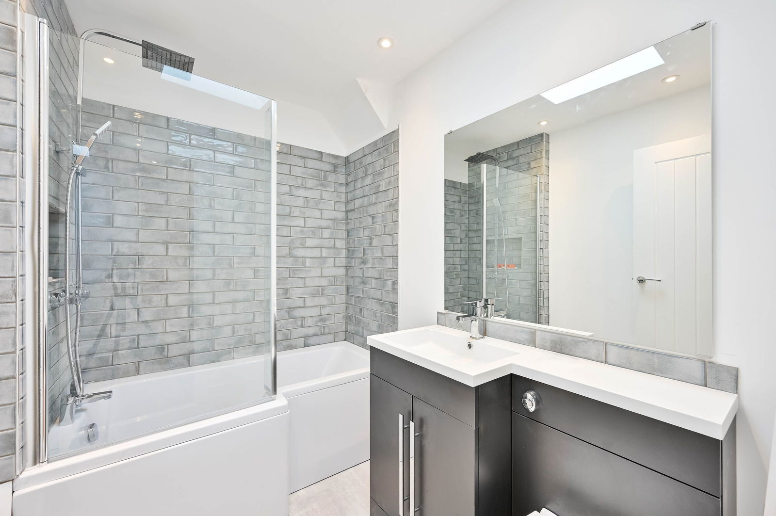 3 bed penthouse to rent in Epsom Road, Epsom, KT17  - Property Image 4