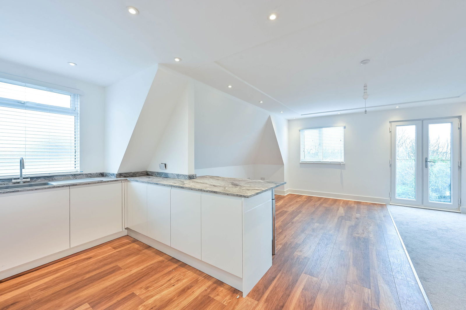 3 bed penthouse to rent in Epsom Road, Epsom, KT17  - Property Image 3