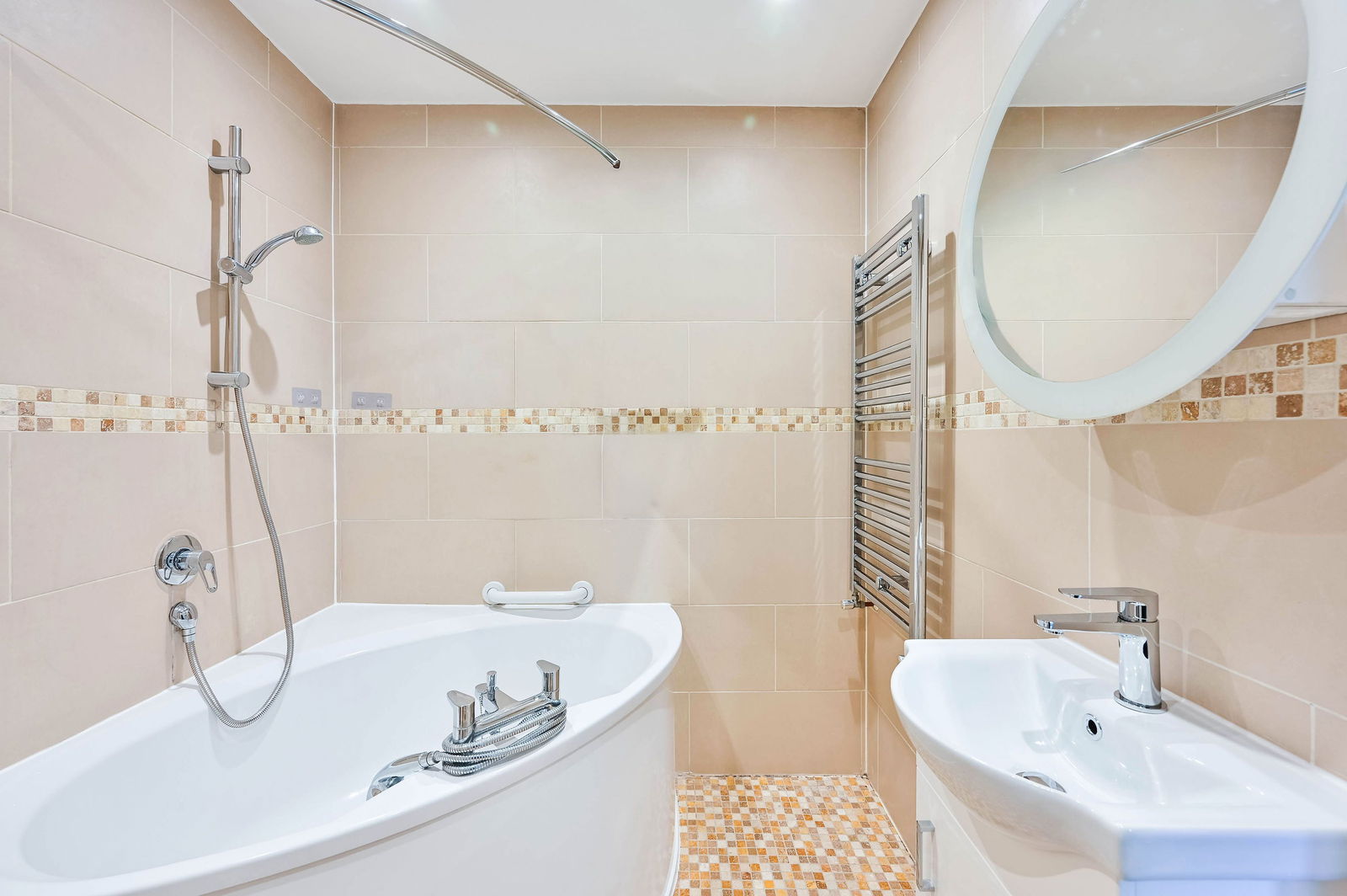 3 bed flat to rent in Chobham Road, Woking, GU21  - Property Image 8