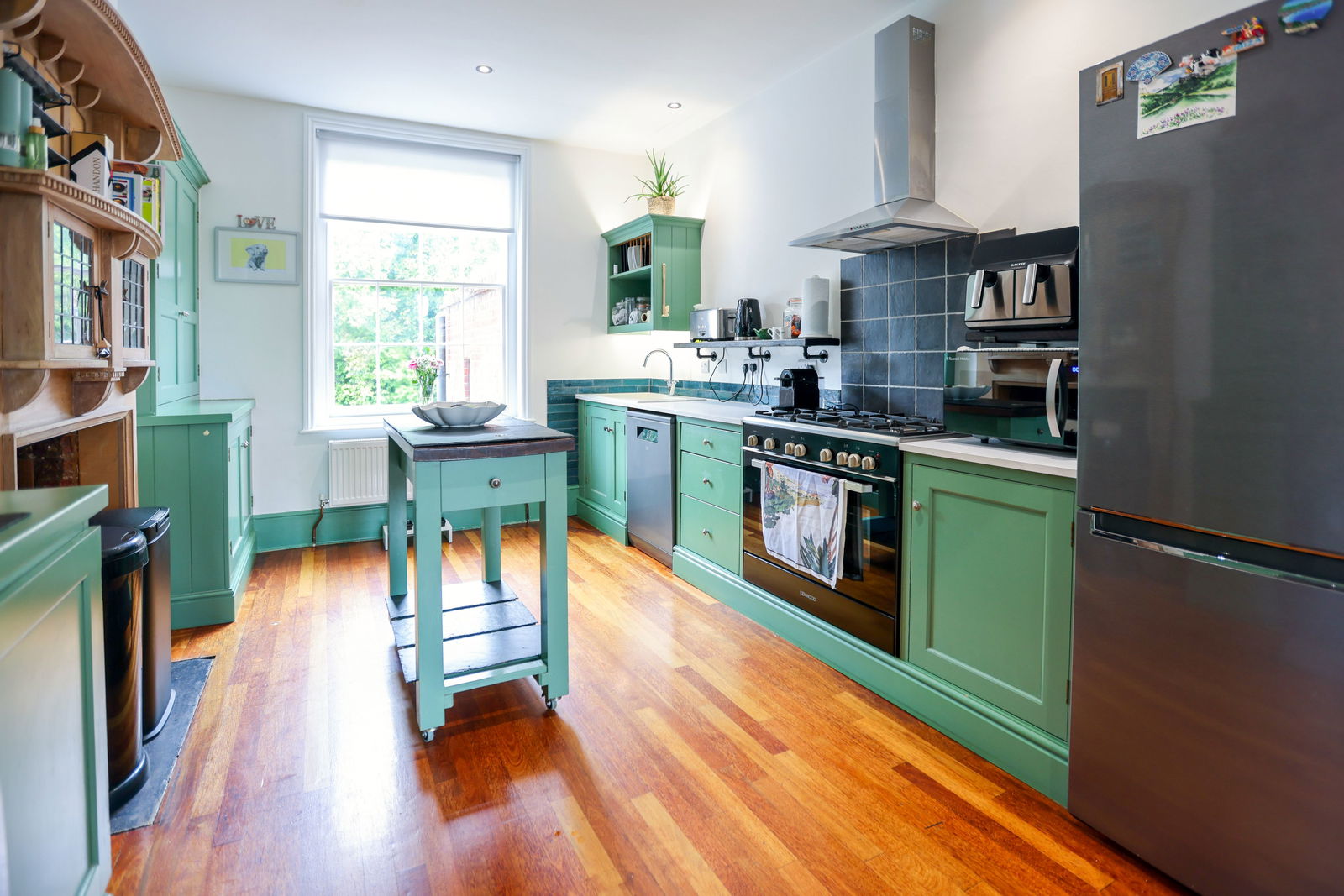 2 bed maisonette for sale in Waterden Road, Guildford, GU1  - Property Image 2