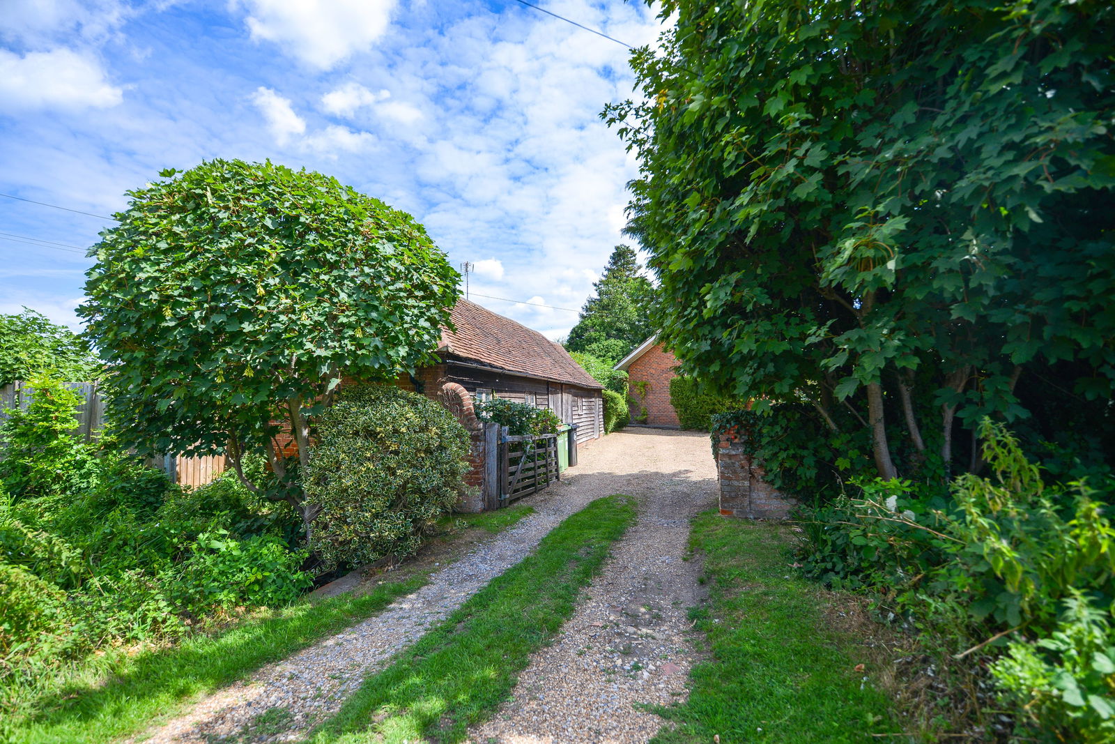 3 bed bungalow for sale in Little Bookham Street, Bookham, KT23  - Property Image 5