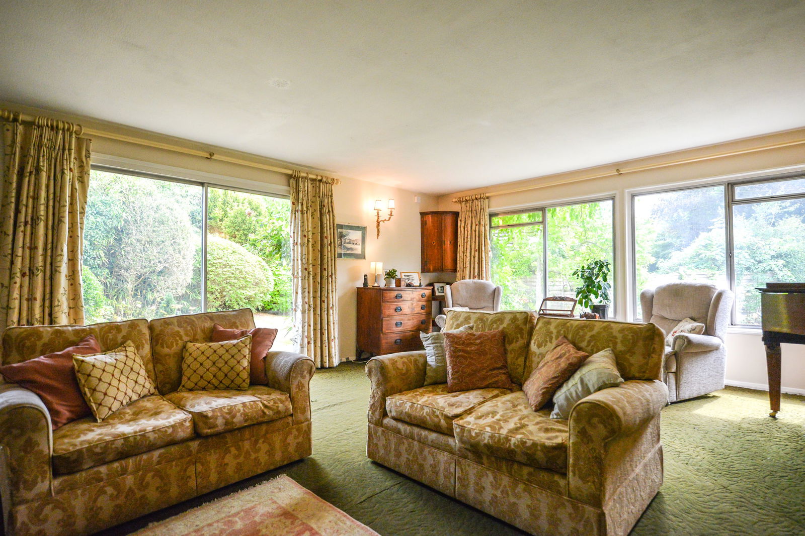 3 bed bungalow for sale in Little Bookham Street, Bookham, KT23  - Property Image 10