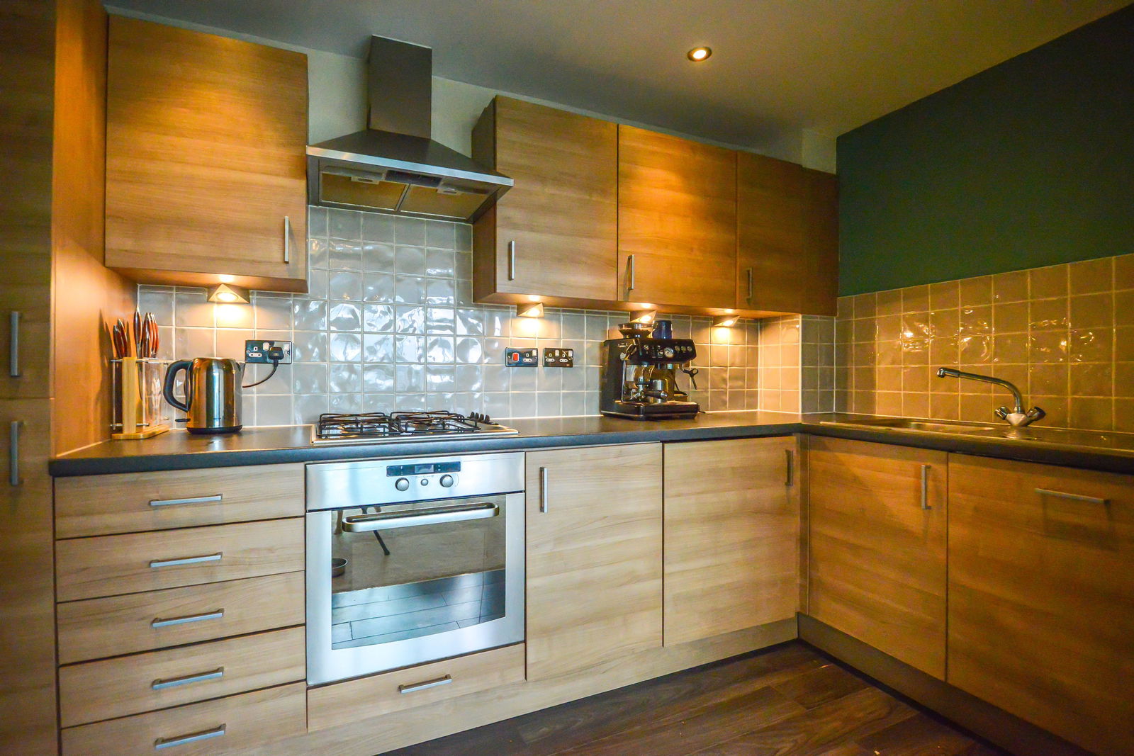 1 bed flat for sale in Buffers Lane, Leatherhead, KT22  - Property Image 5