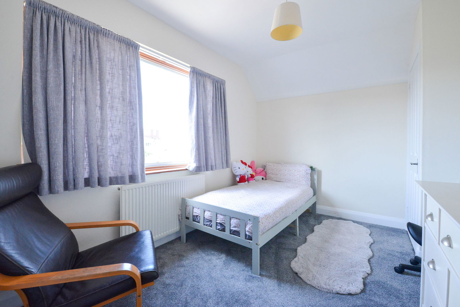 3 bed semi-detached house to rent in Oakcroft Road, Chessington, KT9  - Property Image 11