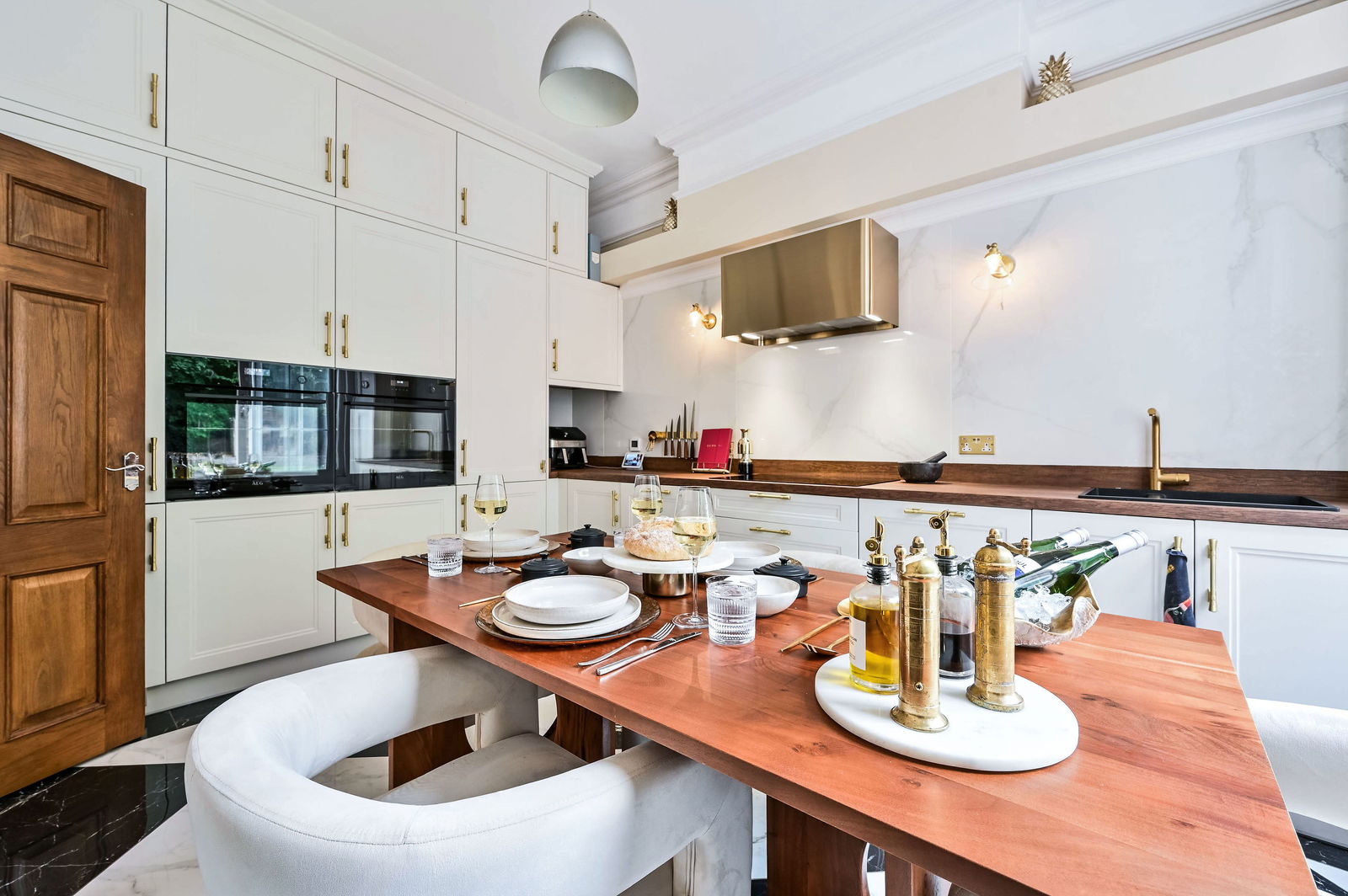 2 bed maisonette for sale in Waterden Road, Guildford  - Property Image 4