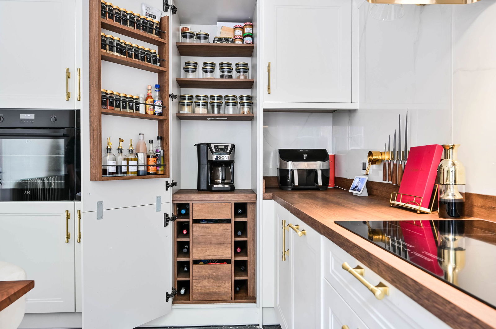 2 bed maisonette for sale in Waterden Road, Guildford  - Property Image 4