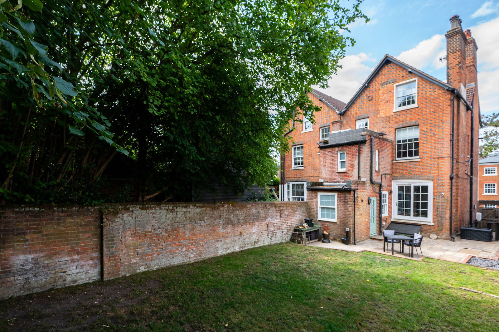 2 bed maisonette for sale in Waterden Road, Guildford 21