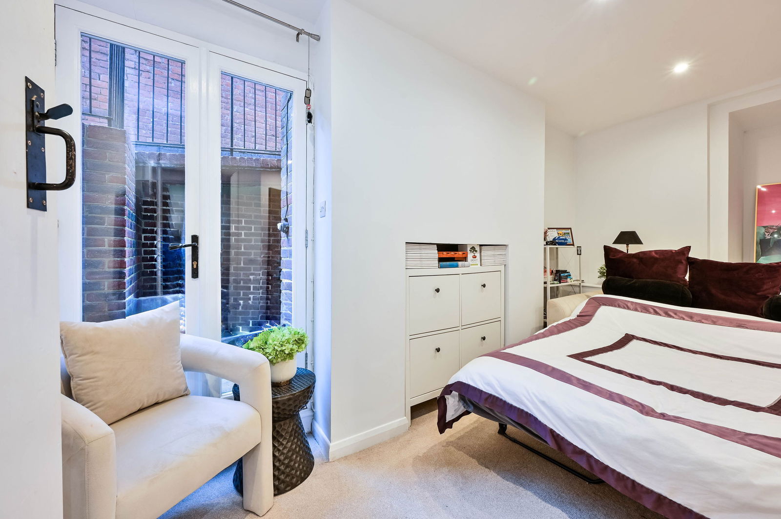 2 bed maisonette for sale in Waterden Road, Guildford 24