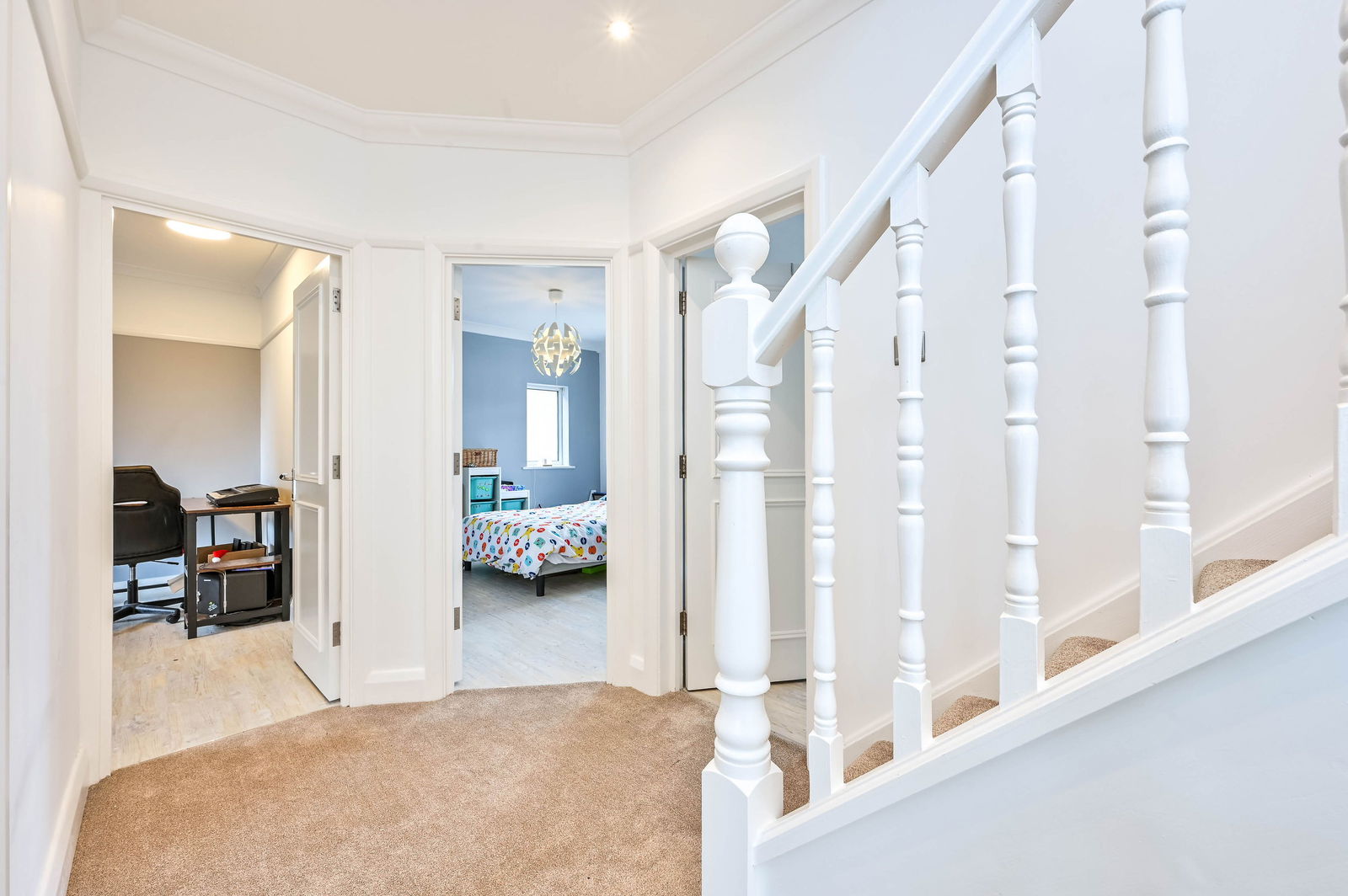5 bed detached house for sale in Chiltern Drive, Surbiton  - Property Image 18