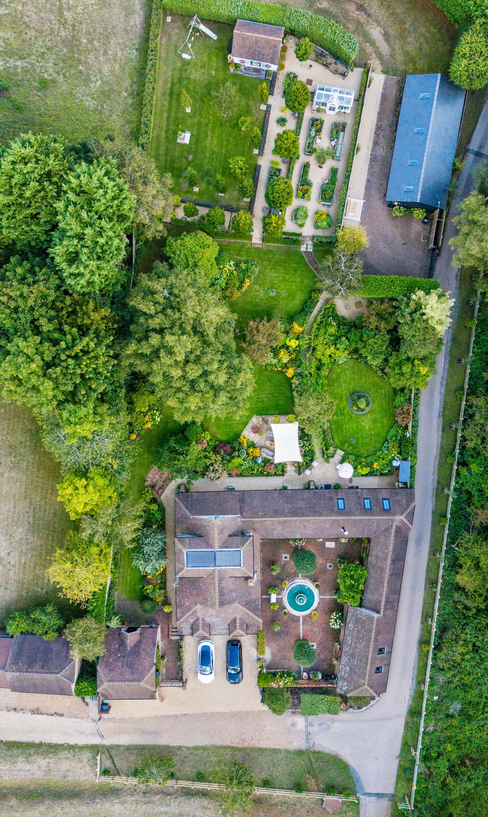 4 bed detached house for sale in The Barn, Monkshatch, Off Down Lane, Guildford, GU3 1DL  - Property Image 60