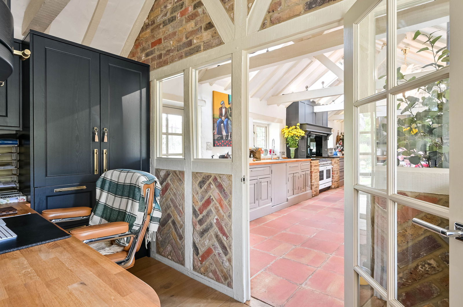 4 bed detached house for sale in The Barn, Monkshatch, Off Down Lane, Guildford, GU3 1DL  - Property Image 25