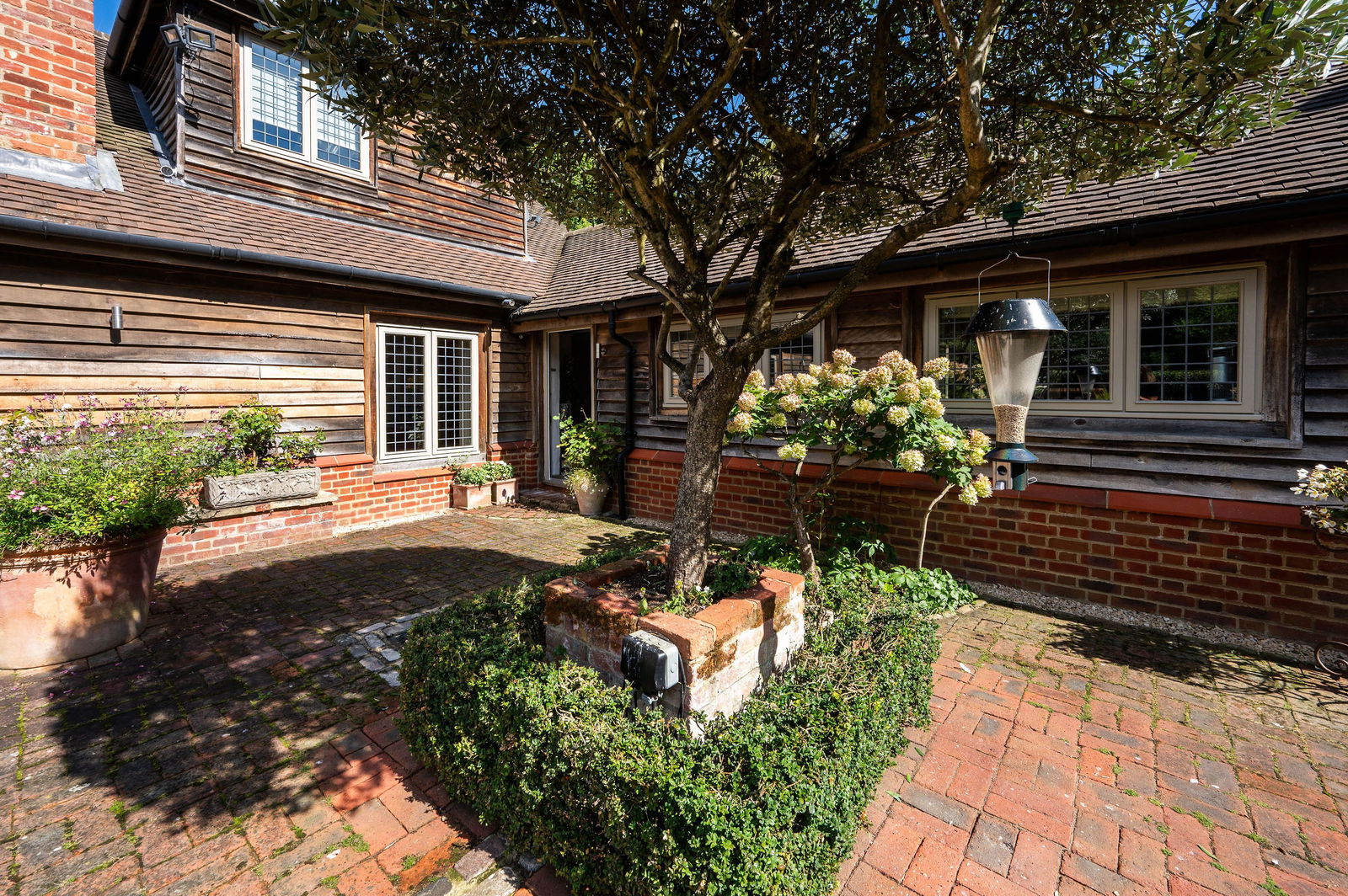 4 bed detached house for sale in The Barn, Monkshatch, Off Down Lane, Guildford, GU3 1DL  - Property Image 55