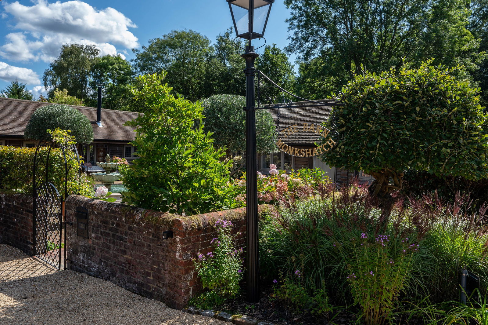 4 bed detached house for sale in The Barn, Monkshatch, Off Down Lane, Guildford, GU3 1DL  - Property Image 13