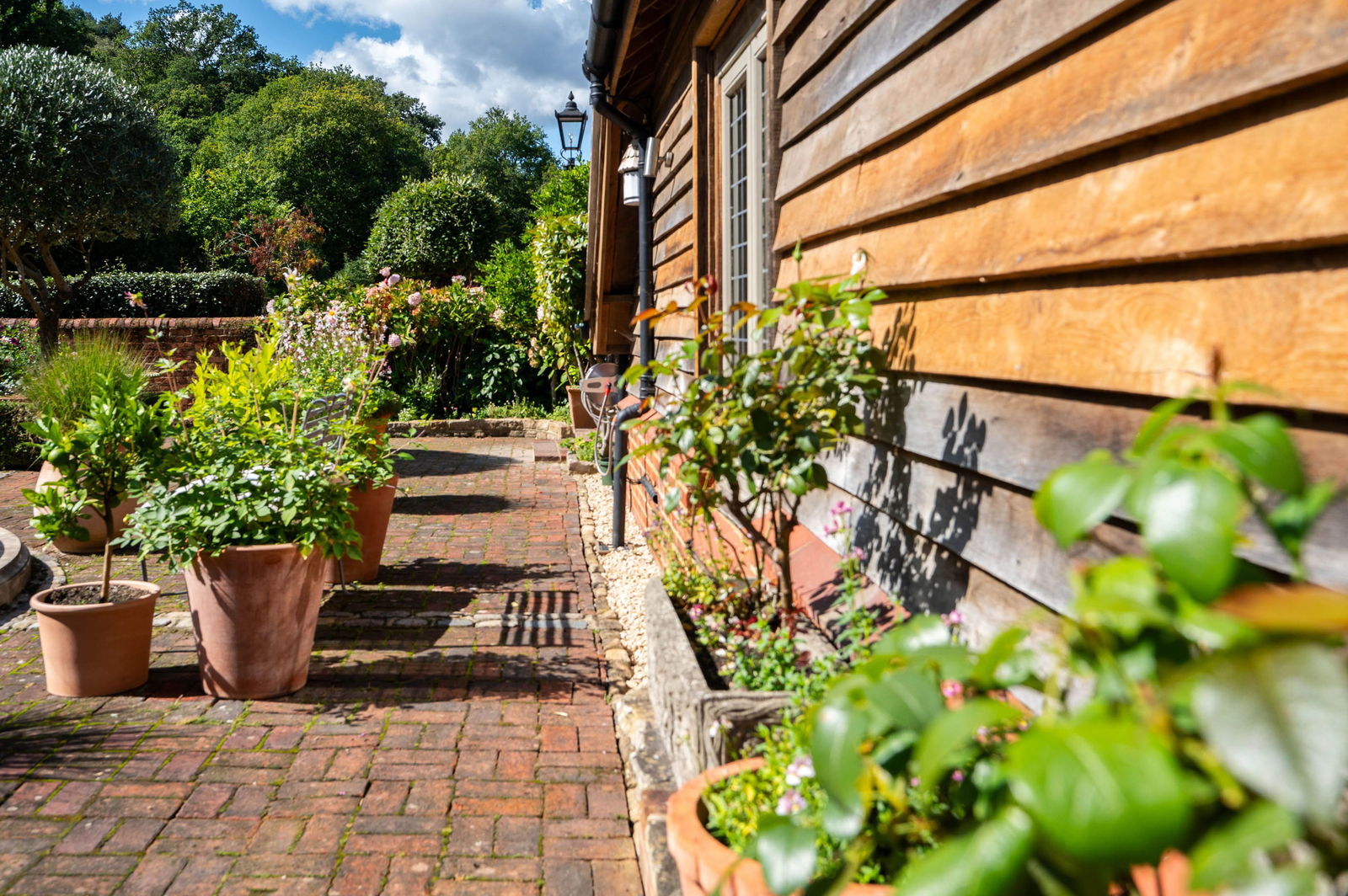4 bed detached house for sale in The Barn, Monkshatch, Off Down Lane, Guildford, GU3 1DL  - Property Image 62