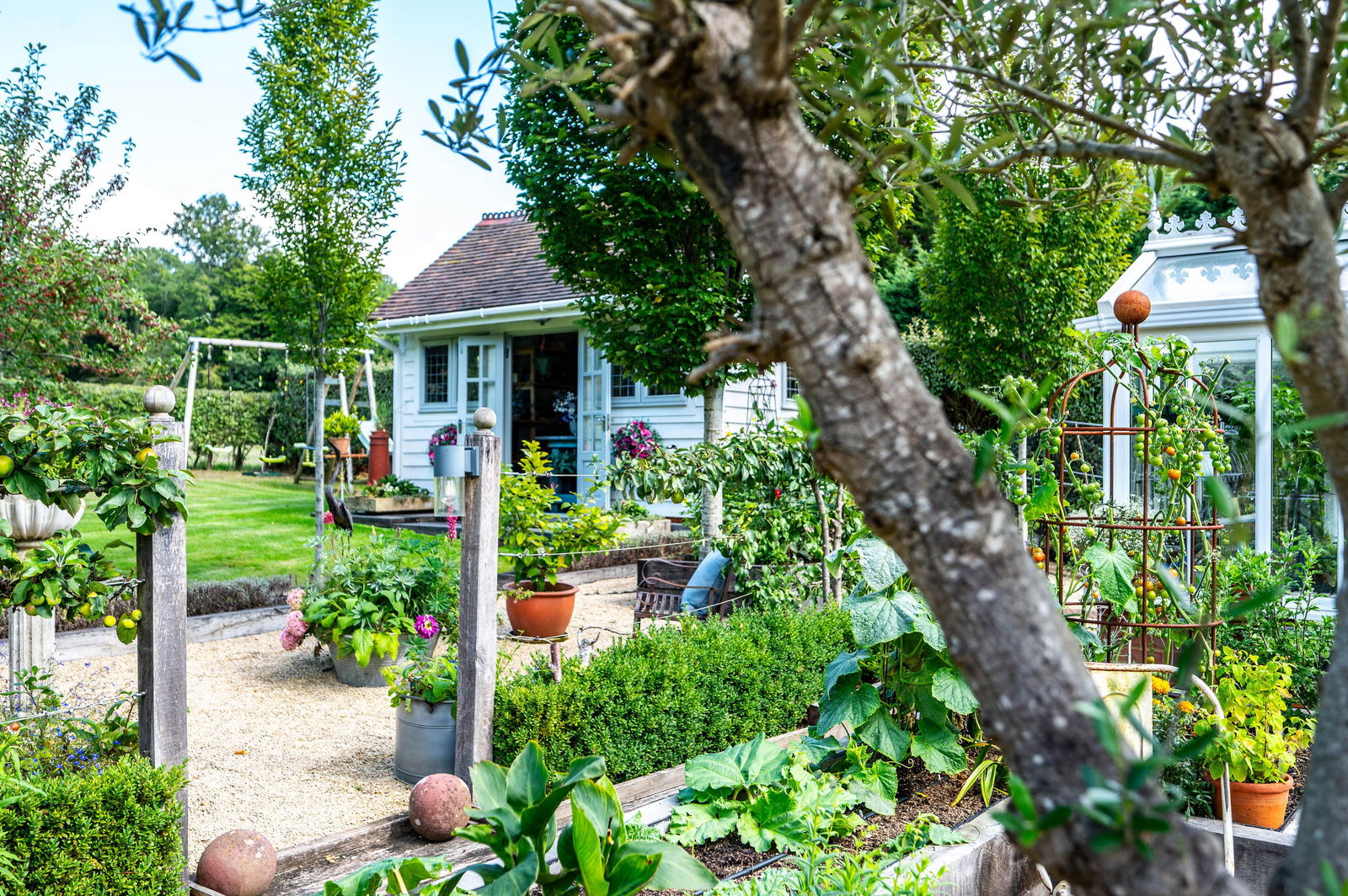 4 bed detached house for sale in The Barn, Monkshatch, Off Down Lane, Guildford, GU3 1DL  - Property Image 18