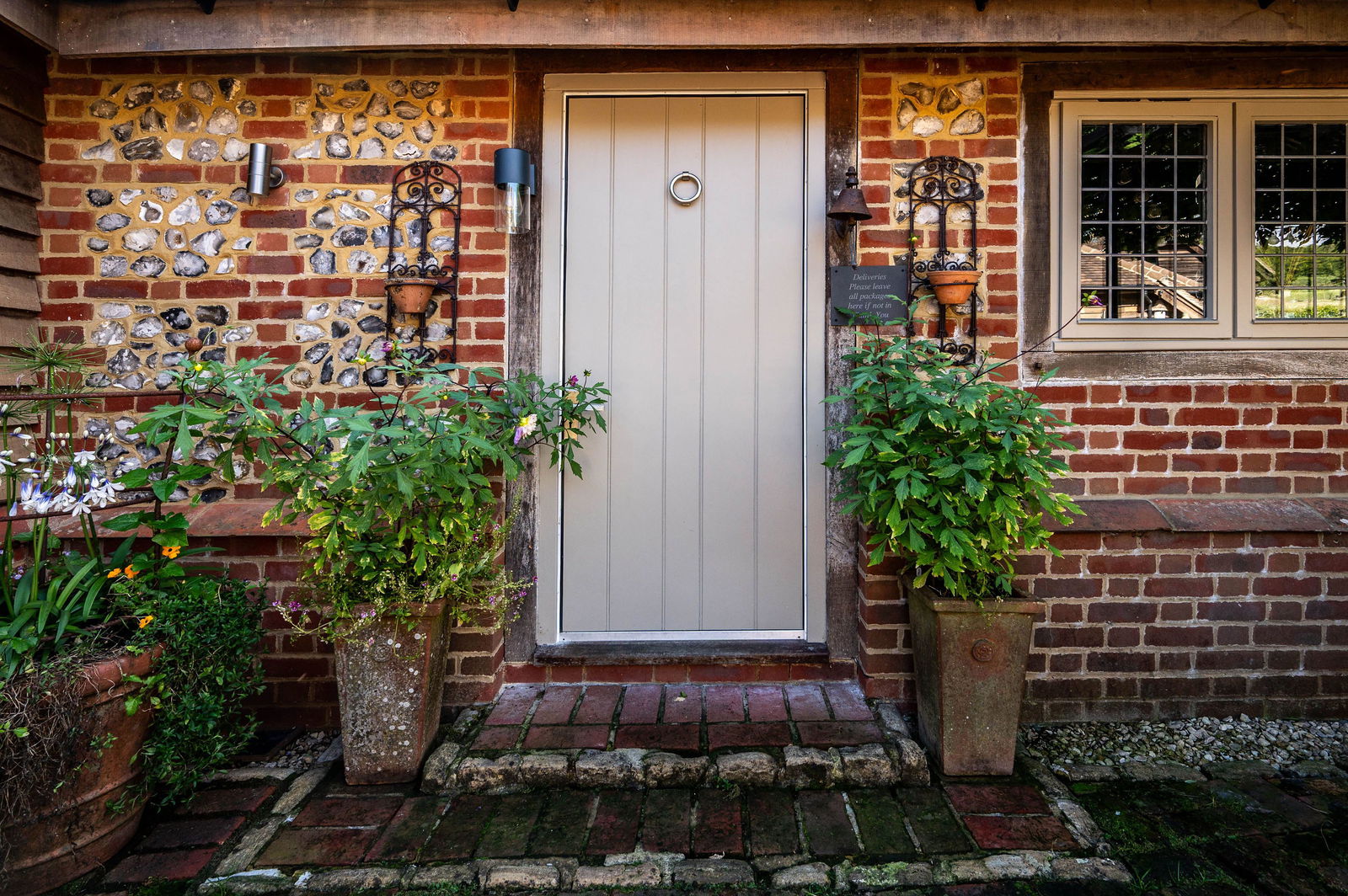 4 bed detached house for sale in The Barn, Monkshatch, Off Down Lane, Guildford, GU3 1DL  - Property Image 14