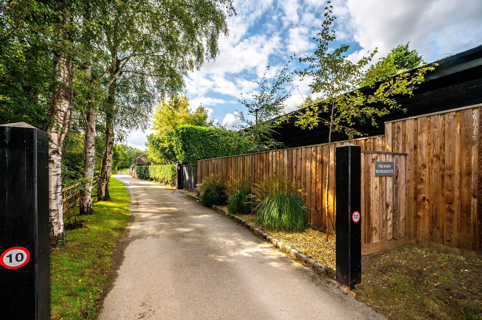 4 bed detached house for sale in The Barn, Monkshatch, Off Down Lane, Guildford, GU3 1DL  - Property Image 35