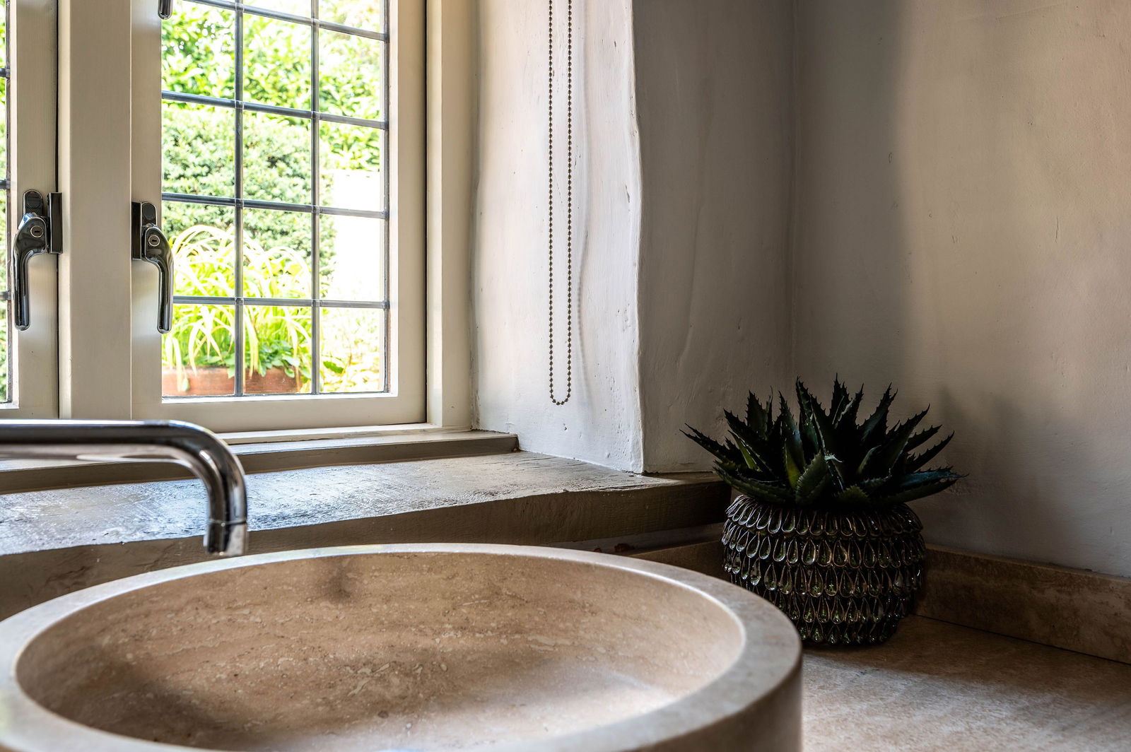 4 bed detached house for sale in The Barn, Monkshatch, Off Down Lane, Guildford, GU3 1DL  - Property Image 47