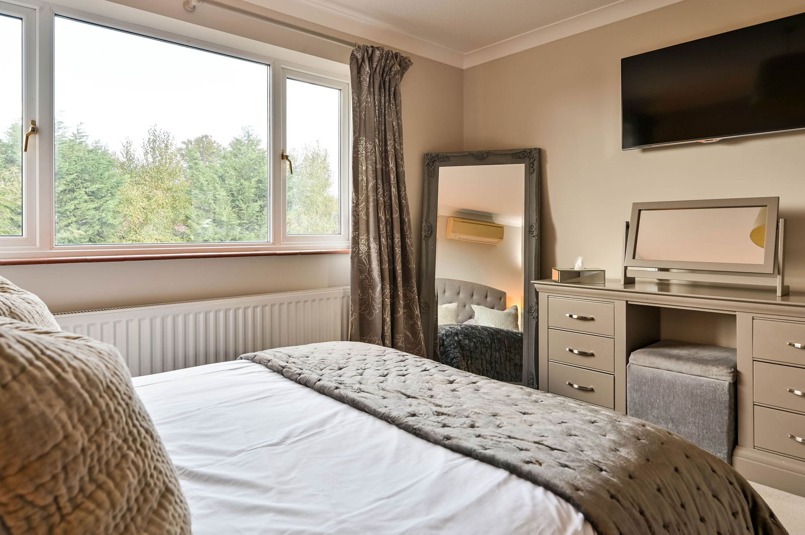 5 bed detached house for sale in Leatherhead Road, Bookham, KT23  - Property Image 23