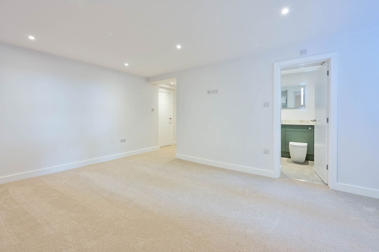 2 bed apartment for sale in Filmer Grove, Godalming, GU7 3AB  - Property Image 12