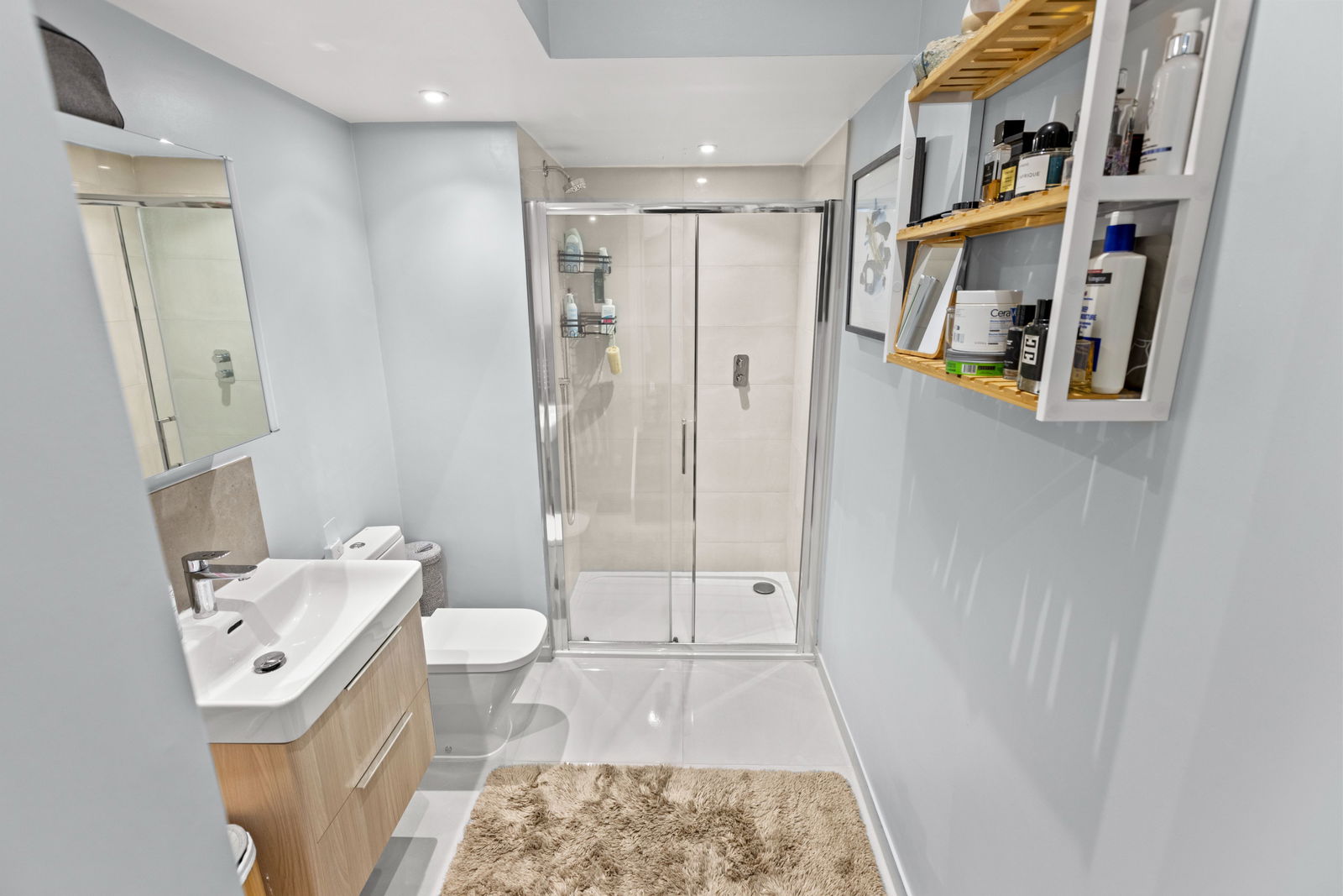 2 bed flat for sale in Filmer Grove, Godalming, GU7 3AB  - Property Image 9