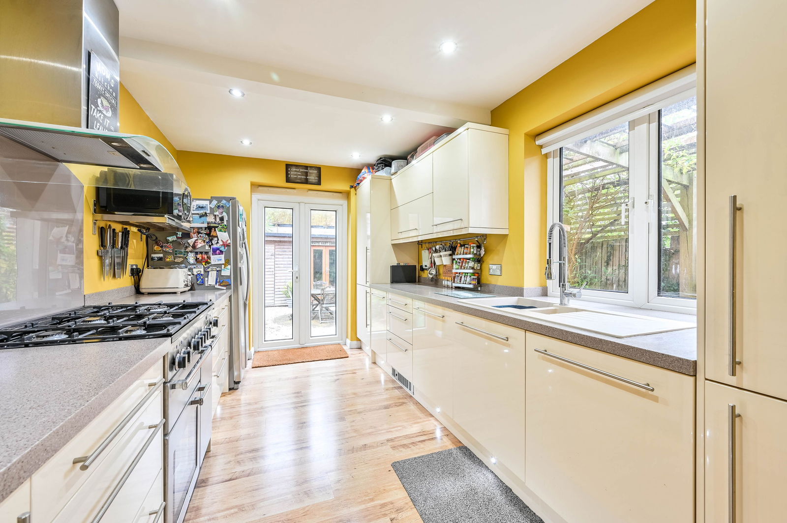 4 bed semi-detached house for sale in Warwick Lane, Woking  - Property Image 7