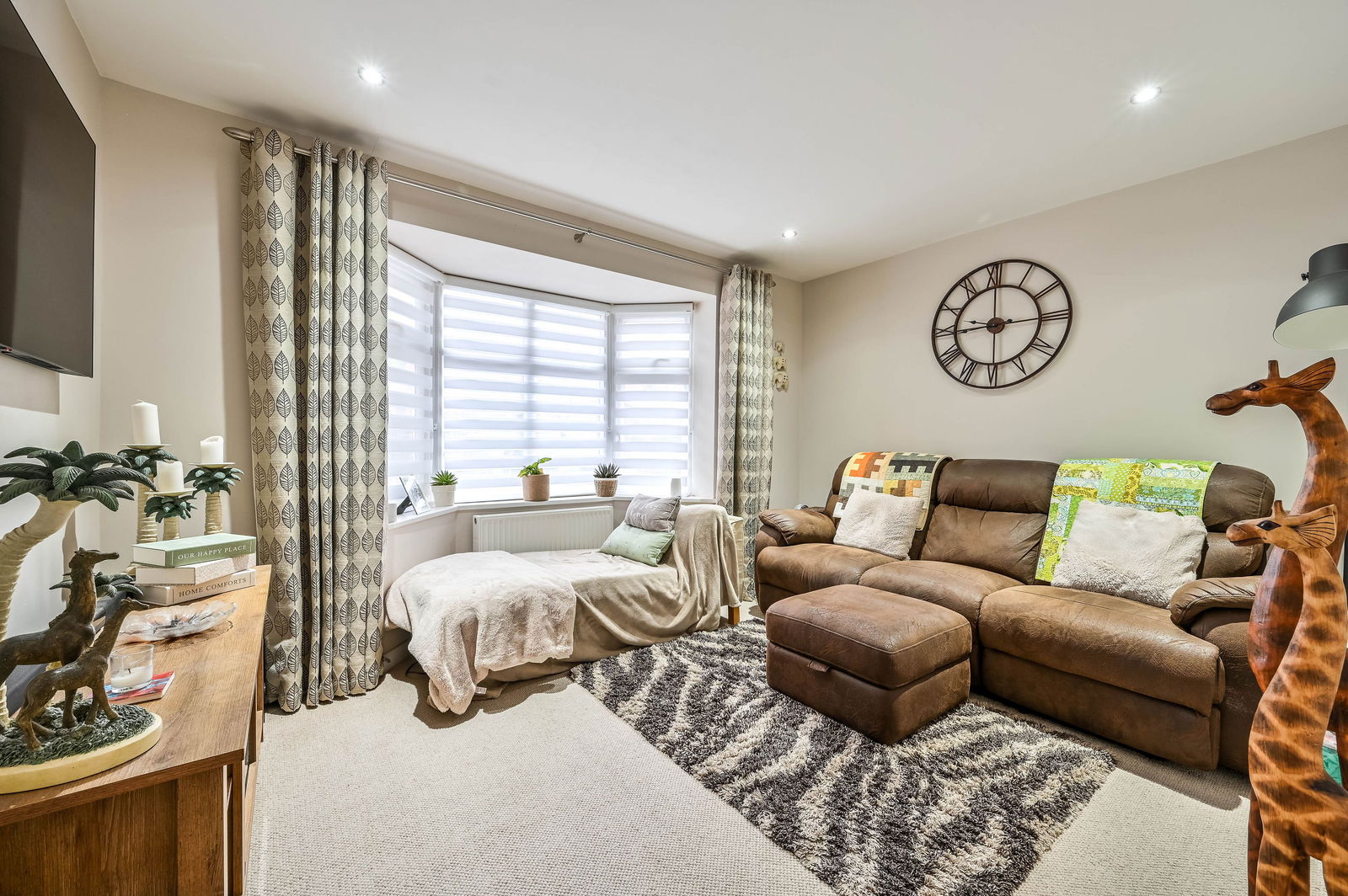 4 bed semi-detached house for sale in Warwick Lane, Woking  - Property Image 2