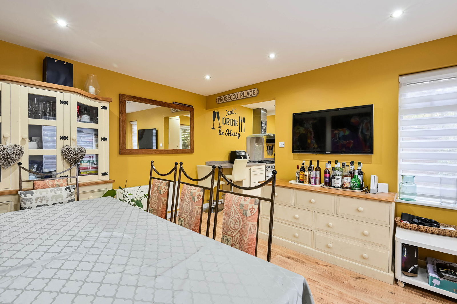 4 bed semi-detached house for sale in Warwick Lane, Woking  - Property Image 10