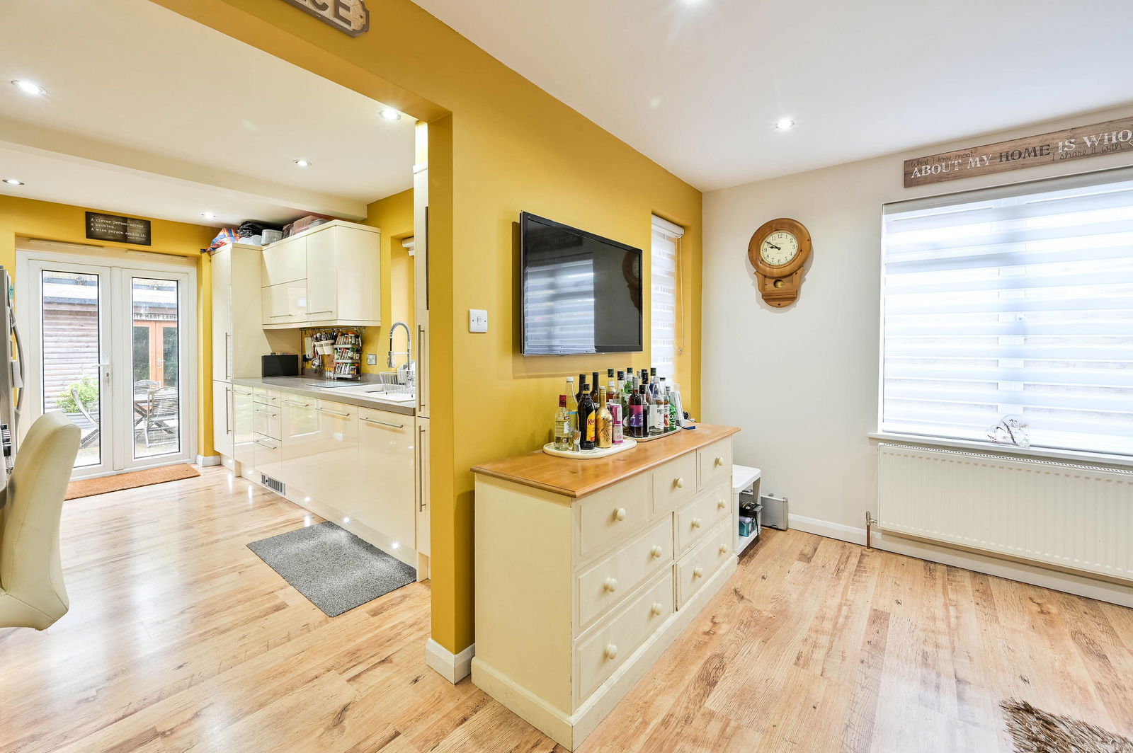 4 bed semi-detached house for sale in Warwick Lane, Woking  - Property Image 9
