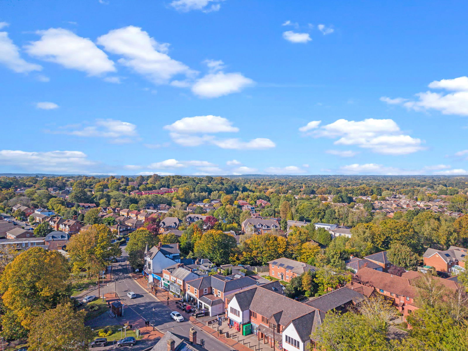 4 bed semi-detached house for sale in Warwick Lane, Woking  - Property Image 6