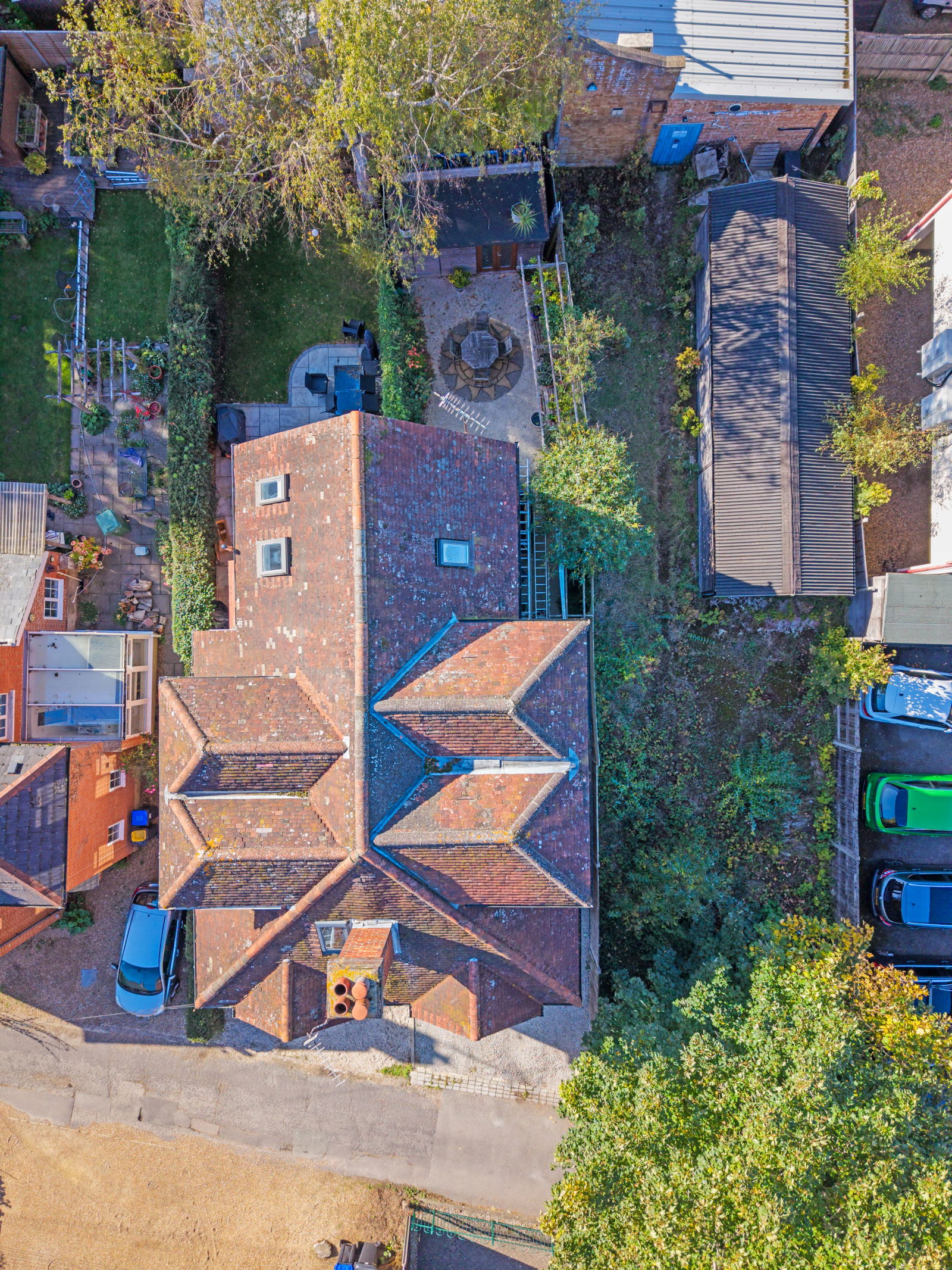 4 bed semi-detached house for sale in Warwick Lane, Woking  - Property Image 5