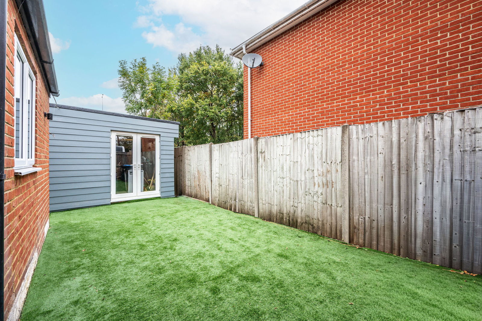 3 bed semi-detached house for sale in Vicarage Road, Egham  - Property Image 16