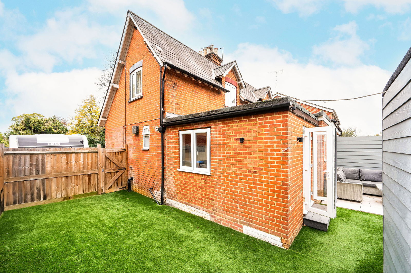 3 bed semi-detached house for sale in Vicarage Road, Egham  - Property Image 15