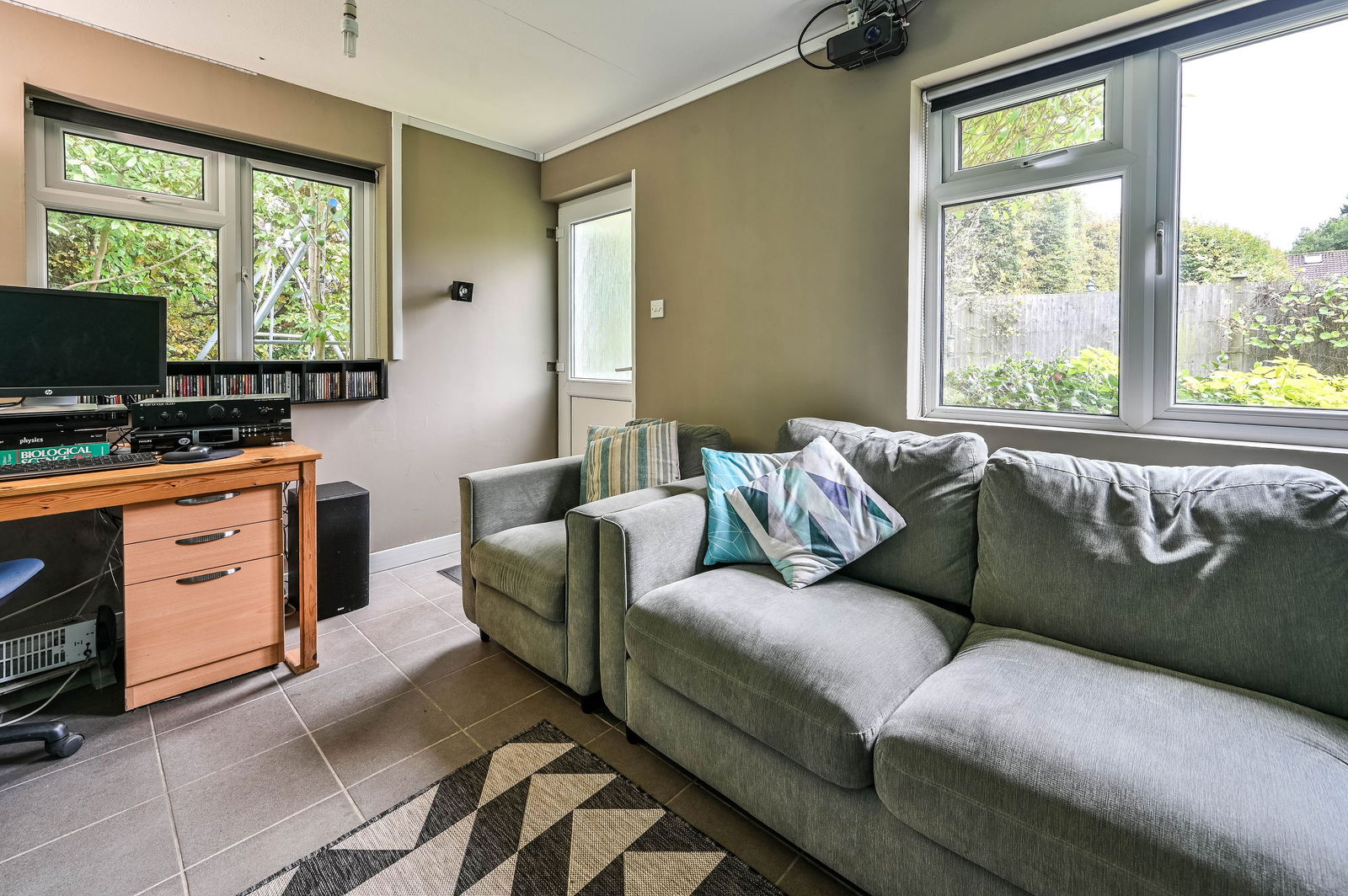 3 bed semi-detached house for sale in Longmeadow, Leatherhead 8