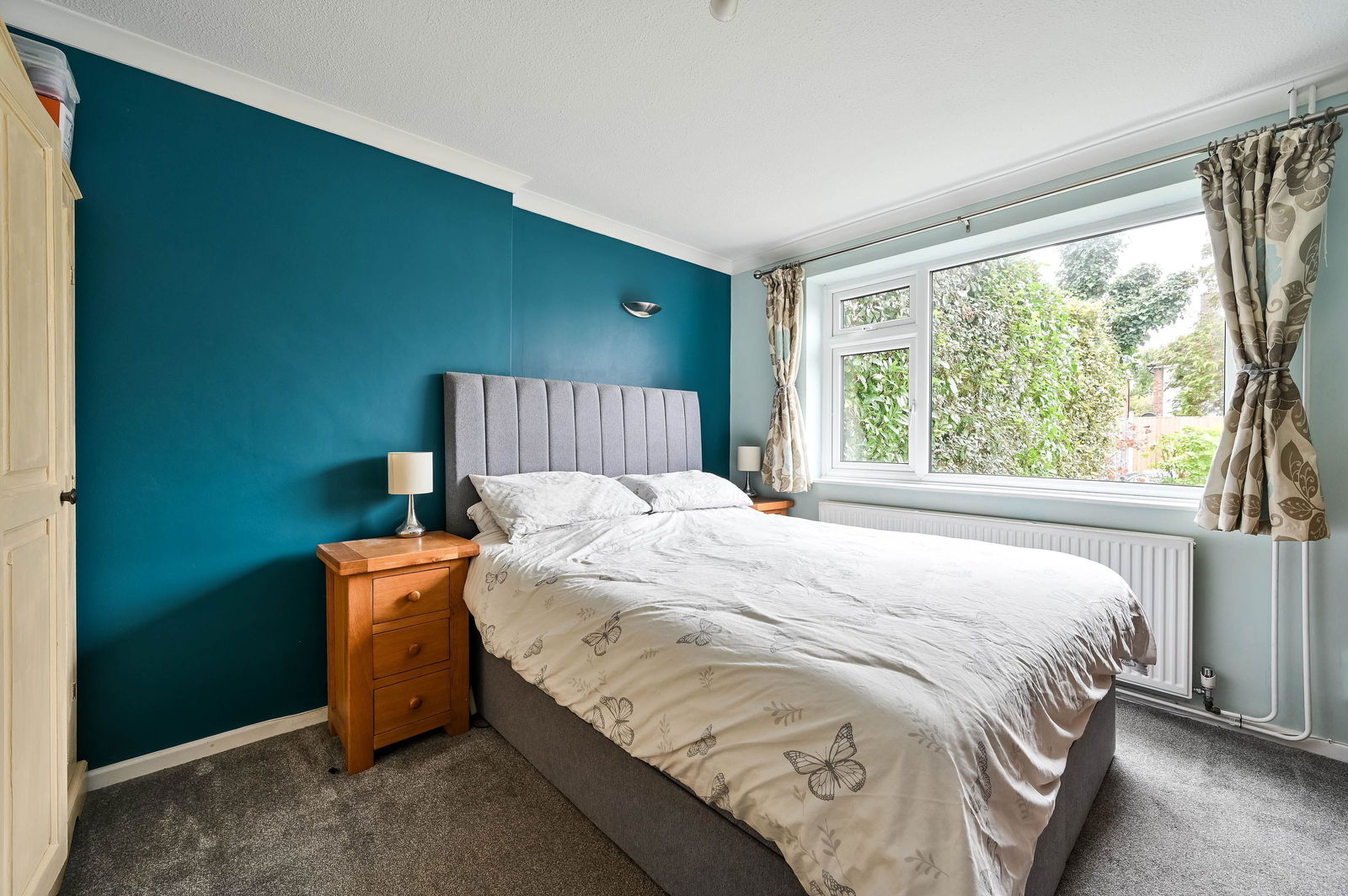 3 bed semi-detached house for sale in Longmeadow, Leatherhead  - Property Image 13