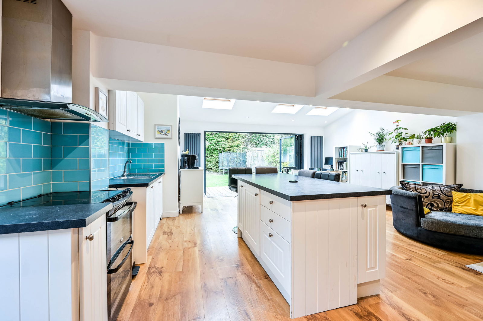 3 bed semi-detached house for sale in Longmeadow, Leatherhead  - Property Image 6