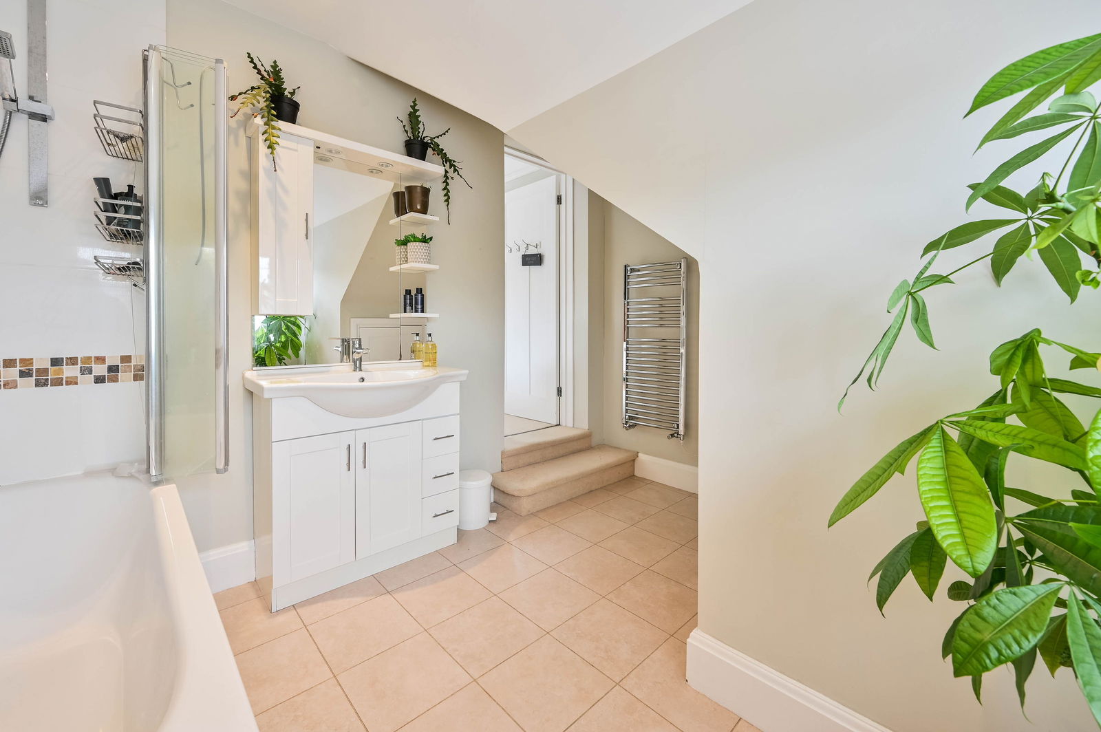 4 bed detached house for sale in Lower Road, Effingham  - Property Image 27