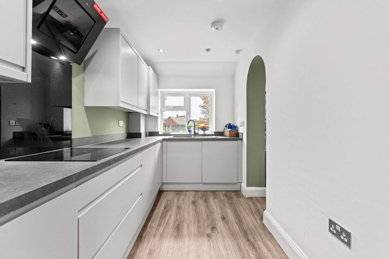 2 bed maisonette for sale in Riverside, Guildford 5