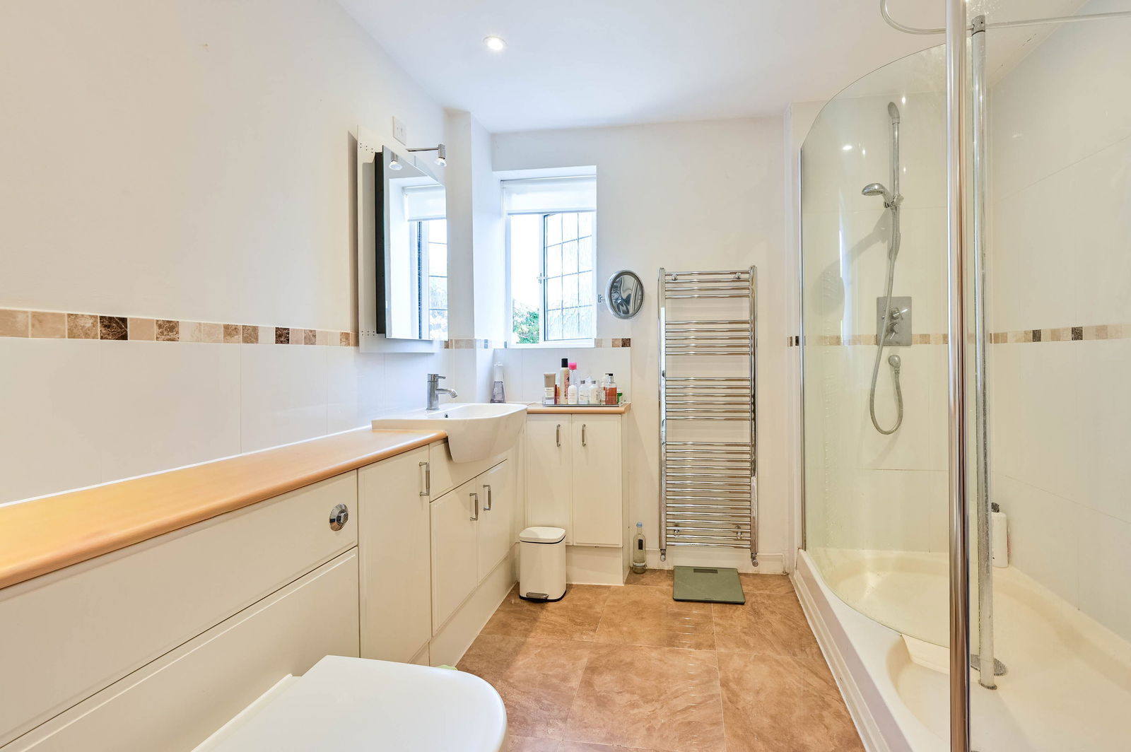 5 bed detached house for sale in Heathway, Leatherhead  - Property Image 18