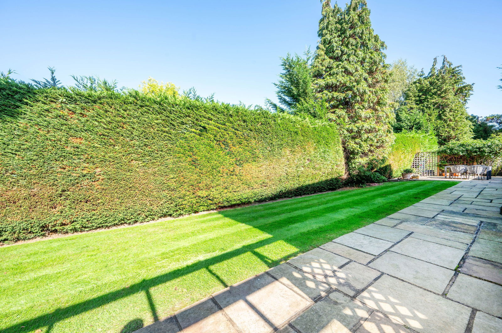 5 bed detached house for sale in Heathway, Leatherhead 24