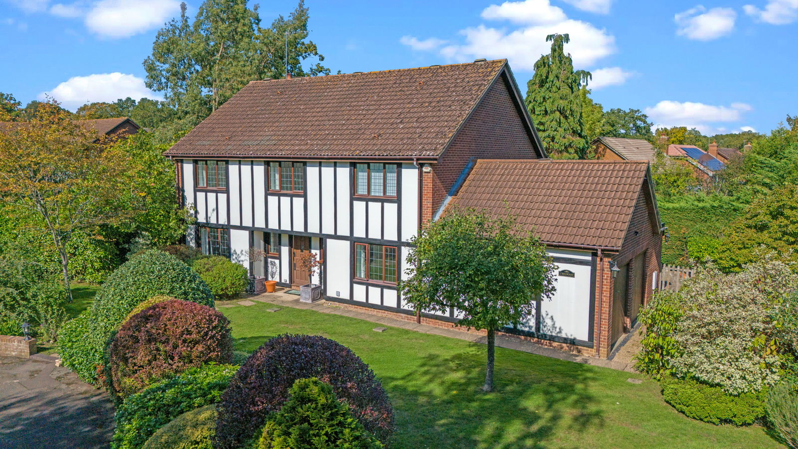 5 bed detached house for sale in Heathway, Leatherhead  - Property Image 1