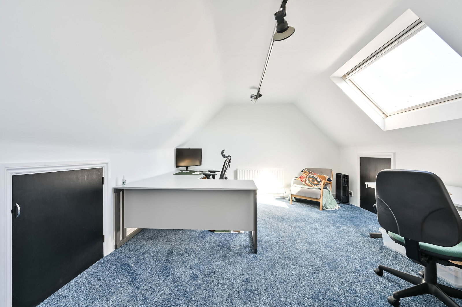 Office to rent in Guildford Road, Effingham, KT24 - Property Image 2