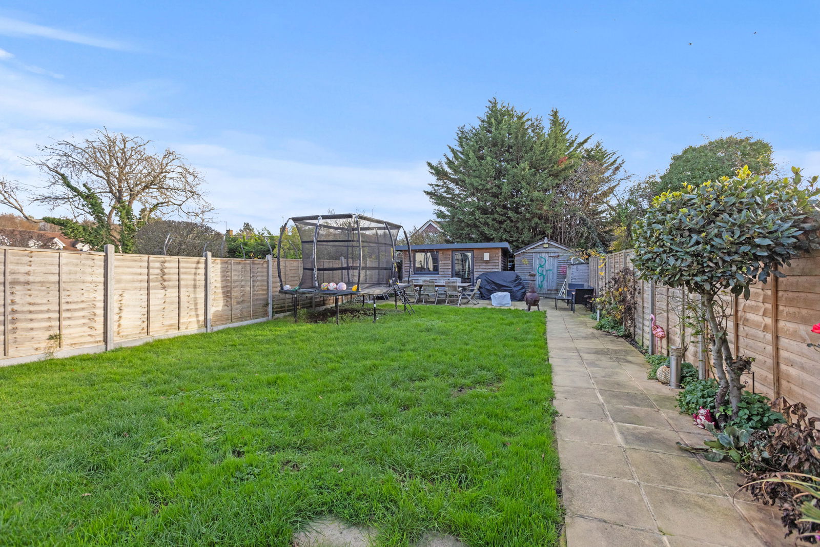 3 bed end of terrace house for sale in Woodbridge Avenue, Leatherhead, KT22  - Property Image 11